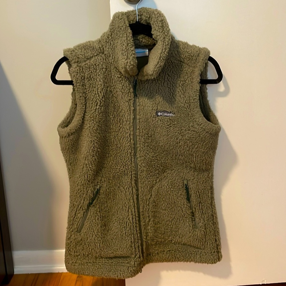 EUC Columbia Winter Pass Sherpa Vest - small - Picture 5 of 13